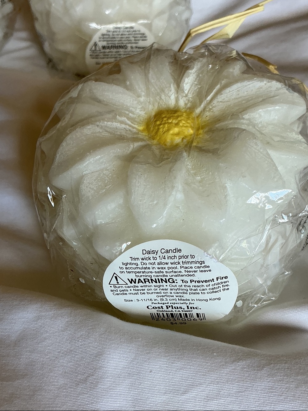Daisy-Shaped White & Yellow Candle Flowers -One Item - Picture 3 of 6